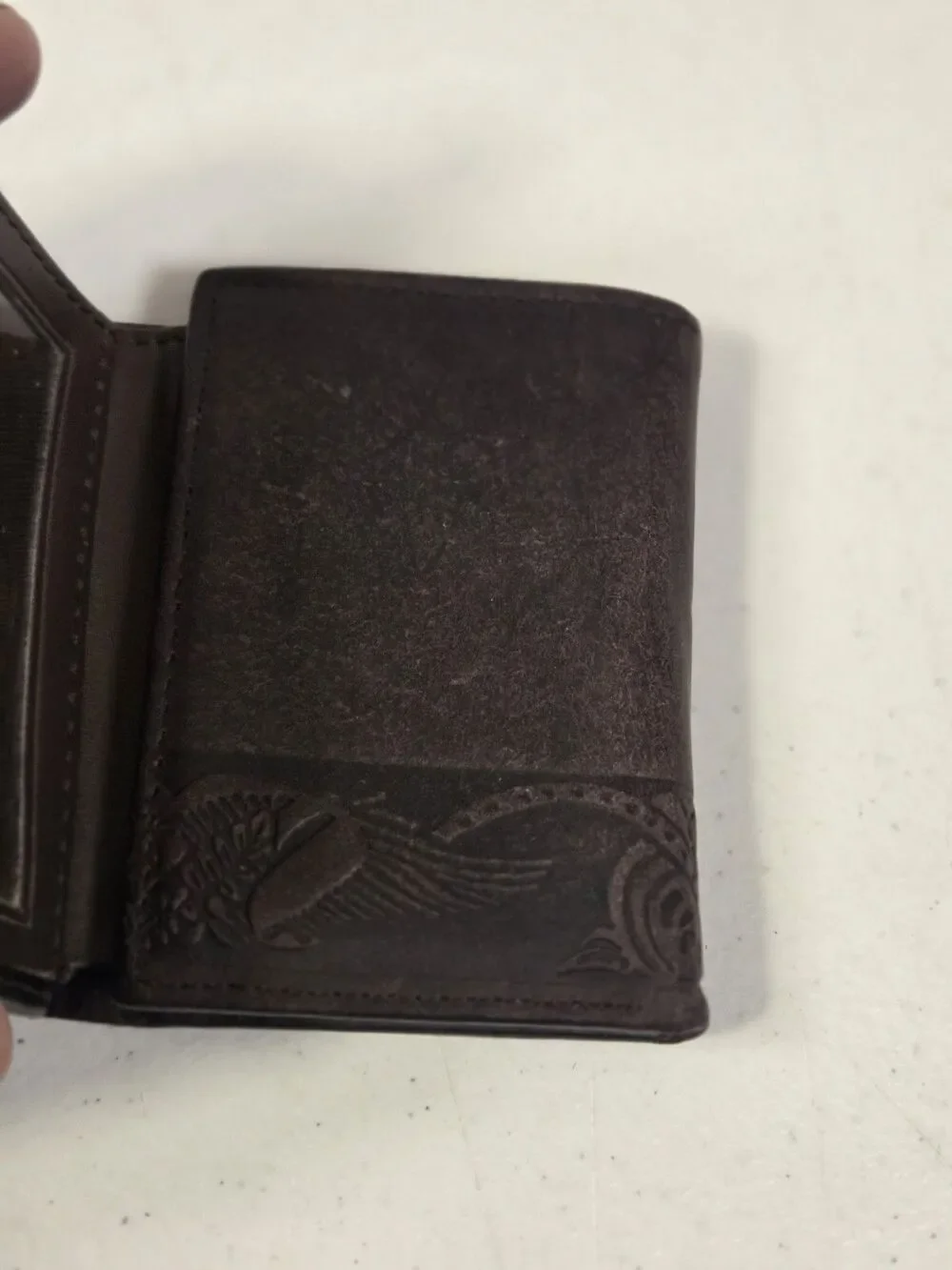 Wrangler Genuine Leather Trifold Wallet Brown Western‎ Embossed Scroll